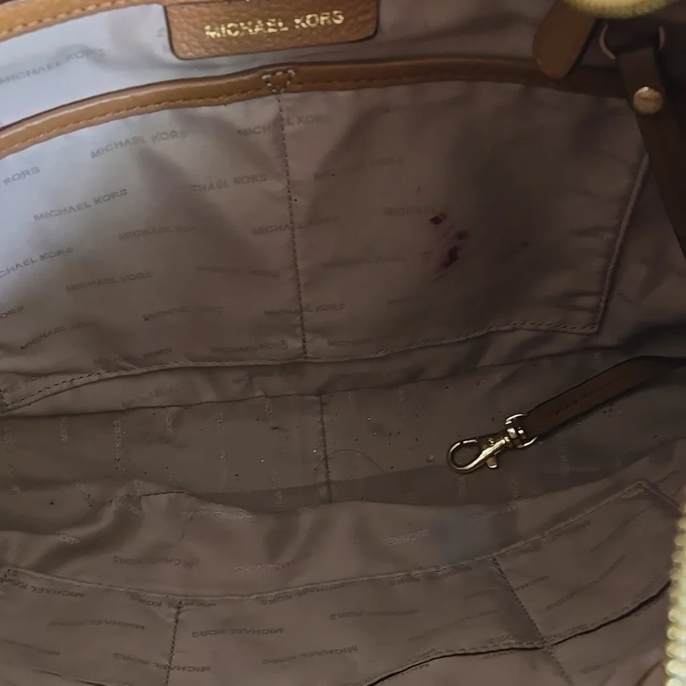 Michael Kors Lydia Hobo Bag